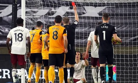 Arsenal nên đau đớn khi phát hiện ra 'chân tướng' về thẻ đỏ của Luiz