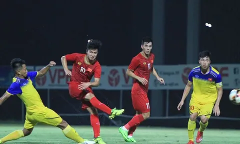 U23 Việt Nam vất vả vượt qua U18 Việt Nam