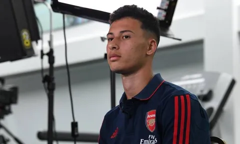 "Đó là người tạo ra lịch sử cho Arsenal, giúp mọi người có thêm động lực"