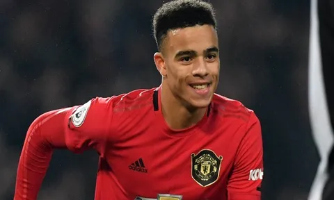 "Cậu ấy sẽ đá Rashford khỏi đội hình chính, một cầu thủ tuyệt vời"