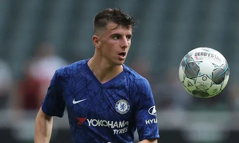 Sao Chelsea được khen: "Cậu ấy khiến Ndidi trông thật vụng về"