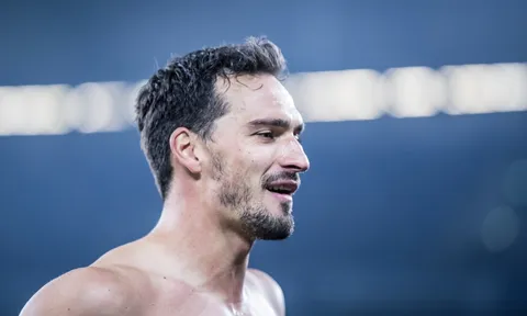Phi vụ mùa hè: Mats Hummels