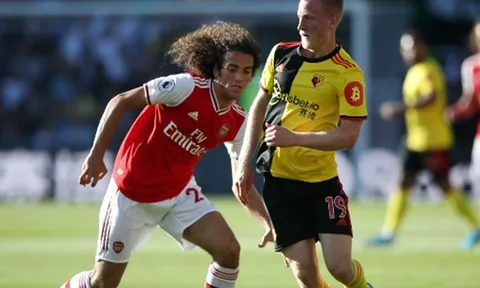 "Cầu thủ Arsenal đó bị bao vây, chuyền bóng như bị mù vậy"