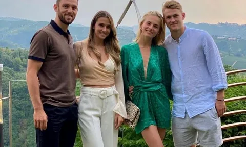 Matthijs de Ligt ăn tối với kình địch trên sân cỏ