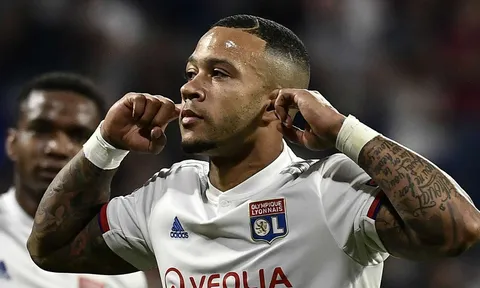 Memphis Depay nhiều lần từ chối gia hạn hợp đồng với Lyon