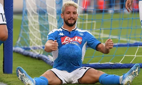 Bị vợ 'chửi', Mertens lên tiếng về pha ăn mừng ở trận gặp Sampdoria