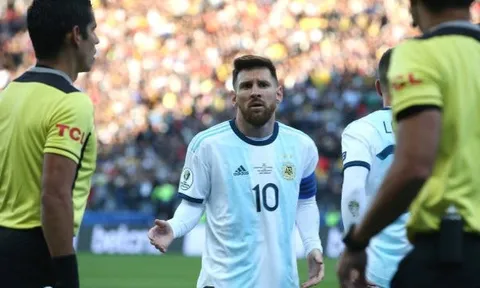 Messi bị đuổi, Sanchez chấn thương, Argentina đánh bại Chile giành huy chương đồng