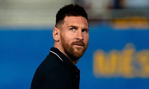 Messi đang là vấn đề lớn với Barcelona vào lúc này