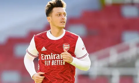 Mesut Ozil ca ngợi “số 10” mới, người tạo ra khác biệt cho Arsenal