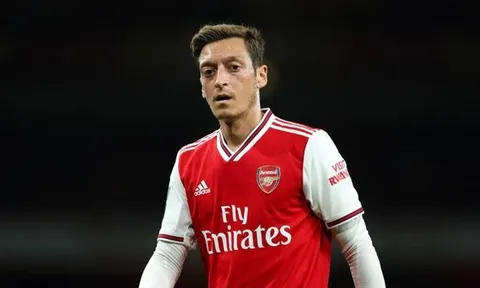 Arsenal ở giữa 'tâm bão', Mesut Ozil gửi lời tâm can tới Mikel Arteta