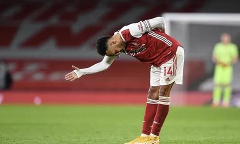 Arsenal thua đau, Arteta báo thêm hung tin về Aubameyang