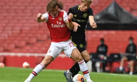 Arsenal 'công làm thủ phá' trước Brentford, Arteta vẫn tuyên bố sốc