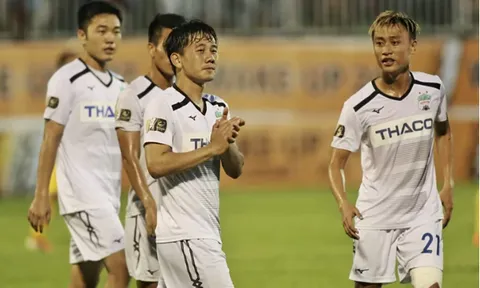 Minh Vương lập hat-trick, HAGL tạm thoát khỏi khu vực cầm đèn đỏ