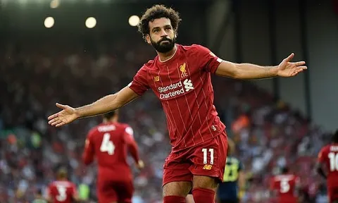 Mohamed Salah biến David Luiz thành trò hề, Liverpool đè bẹp Pháo thủ tại Anfield
