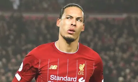 Morata: "Va phải Van Dijk cứ như..."