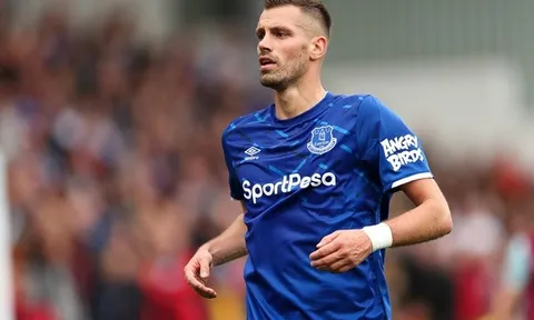CHÍNH THỨC: 'Sao xẹt' Man Utd rời EPL, hồi hương khoác áo Nice