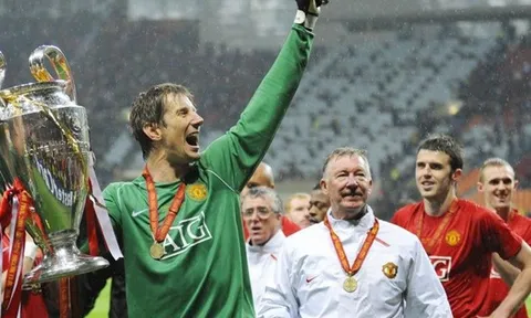 10 thủ thành giữ sạch lưới nhiều nhất Champions League: Thánh và 'Đầu gấu'