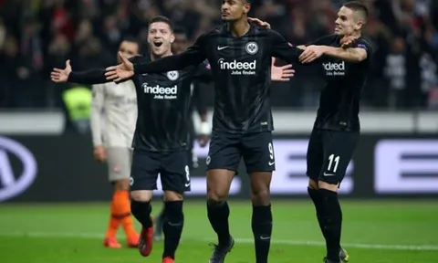 Một đội bóng NHA sắp sở hữu "tiền đạo hay hơn cả Jovic" từ Frankfurt