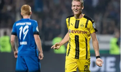 Một nhà vô địch World Cup trên đường rời Dortmund, điểm đến Đông Âu