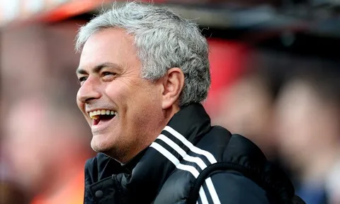 Mourinho: "Cậu ấy có thể chơi số 10, số 8, tiền vệ trung tâm, trái, phải"