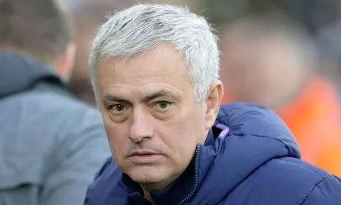 Mourinho: 'Chúng ta không nên ích kỷ, đây là lúc cống hiến cho khán giả'