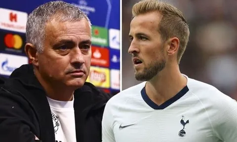 Mourinho đáp trả gay gắt bình luận từ cựu sao Arsenal