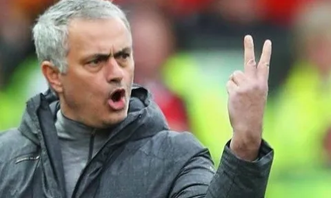 Mourinho: "Đừng bảo tôi 2 cậu ấy có thể đá chính"