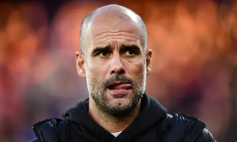 Mourinho: "Guardiola không có kiểu tóc nào cả"