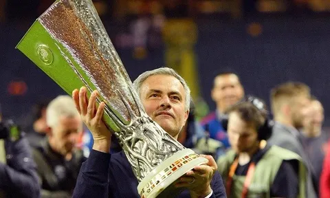 Nhìn thống kê của Mourinho khi chơi chung kết, cặp M.U - M.C phải lo lắng