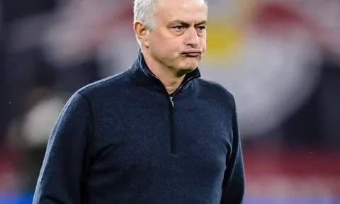 "Mourinho quá tiêu cực. Tottenham mất bản sắc"