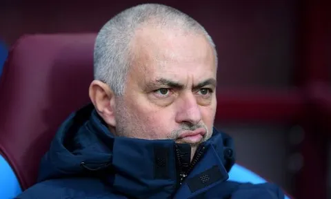 Mourinho 'bẻ lái' cực gắt, 'già gân thành Milan' khỏi mơ Premier League?