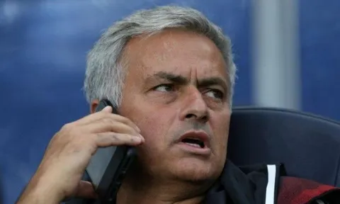 Mourinho trực tiếp gọi điện cho 1 cái tên, hứa bảo chủ tịch chiêu mộ