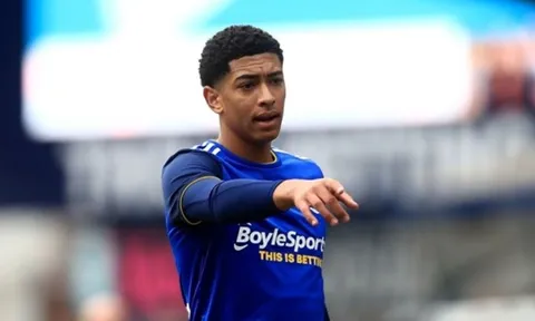 "MU phù hợp với cậu ta. Cậu ta sẽ được sát cánh cùng Fernandes và Rashford"