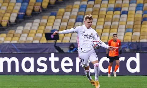 Mua 'thần đồng' bị Real Madrid ruồng rẫy, Arsenal được 2 và mất 1