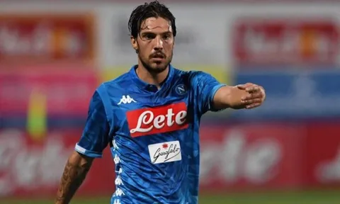 Napoli chuẩn bị tiễn "người thừa" sang Torino