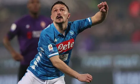 Napoli và 12 bản hợp đồng 'chất' qua mỗi mùa giải