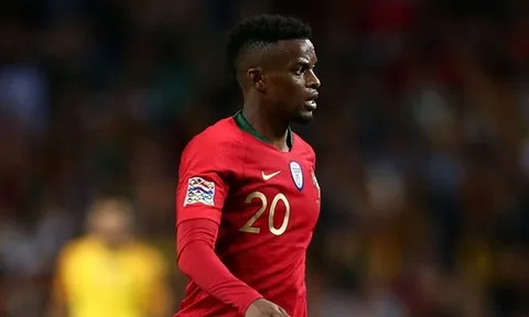 Sau Umtiti, thêm một ngôi sao nơi hàng thủ Barca dính chấn thương