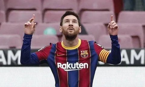 "Nếu Messi đến đây, tôi sẽ hôn chân cậu ấy..."
