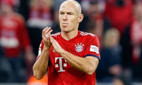 "Nếu Robben có thể chơi cho Bayern thì cậu ấy cũng thế"