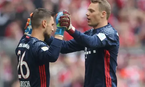 Neuer tiếp tục được người nhà ủng hộ trong cuộc chiến khung gỗ với Ter Stegen