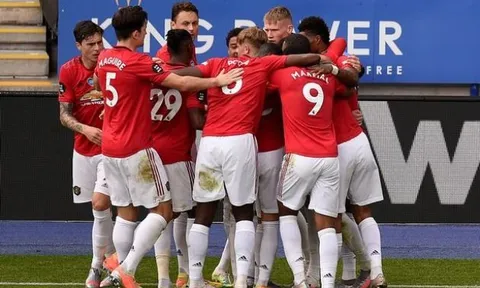 Neville khuyên Man Utd chi 170 triệu bảng để mua sắm