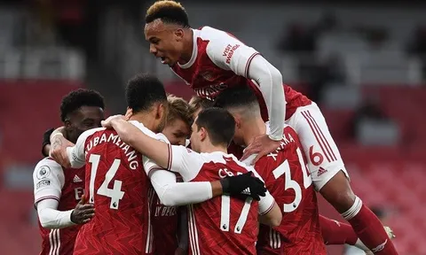 Aubameyang rực sáng, Souness đưa ra dự đoán về mùa giải