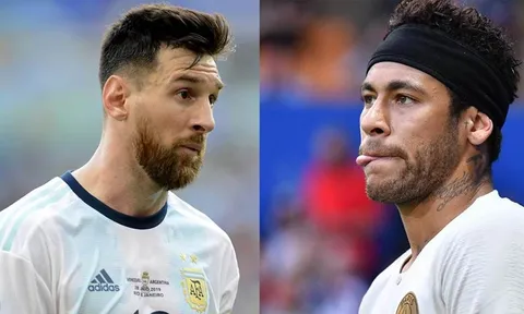 Neymar và Messi đang bí mật chuyện gì đó