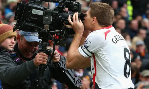 Ngày này năm xưa, Gerrard và huyền thoại "camera man" ra đời