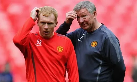 Ngày Sir Alex suýt mất Paul Scholes