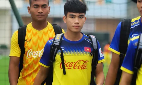 Nghi nhiễm Covid-19, sao U23 Việt Nam suýt bị cách ly khi có dấu hiệu sốt