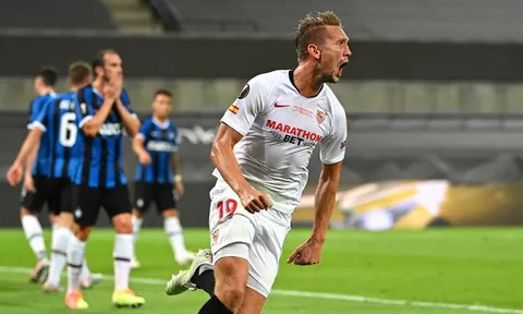 Ngoài De Jong, chỉ có 6 cầu thủ lập cú đúp ở chung kết Europa League