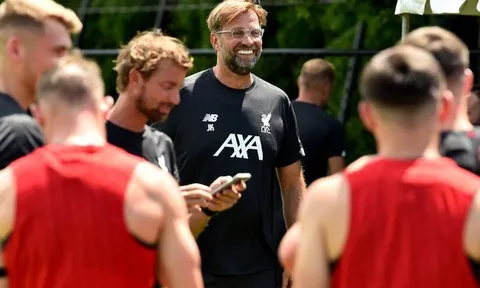 Người cũ tin Liverpool "không có cửa" cạnh tranh với Man City