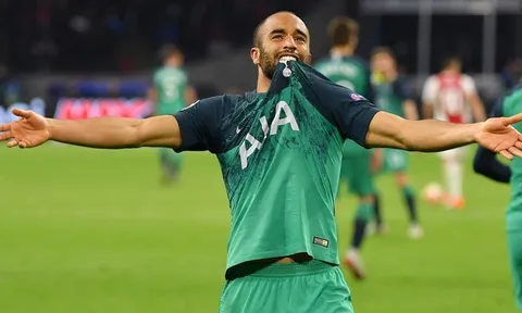 "Người hùng Champions League" sẽ giải quyết bài toán hàng công Man Utd