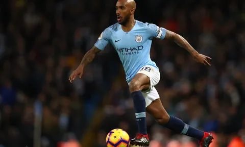 "Người thừa" Man City sắp gia nhập Phố Cảng
